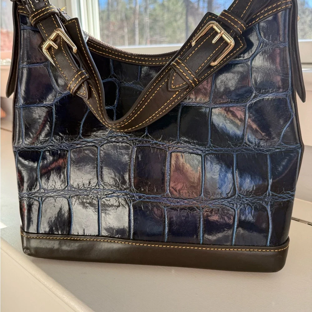 Dooney & Bourke Navy Croc Embossed Leather Shoulder Bag with Dust Bag EUC
